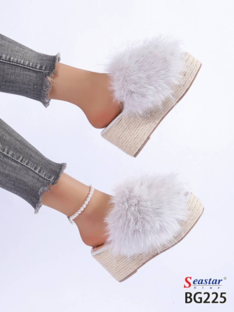 Klapki damskie Roz 36-41 / 12 par